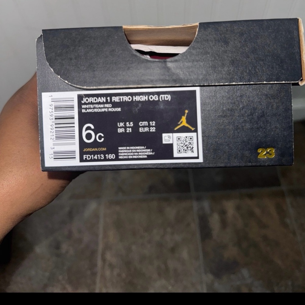 Jordan 1 Retro High OG Kids' Sneakers - White and Black
